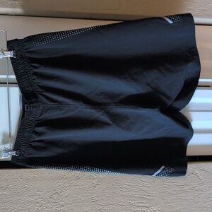 under Armour Black Medium Shorts 8 inch inseam